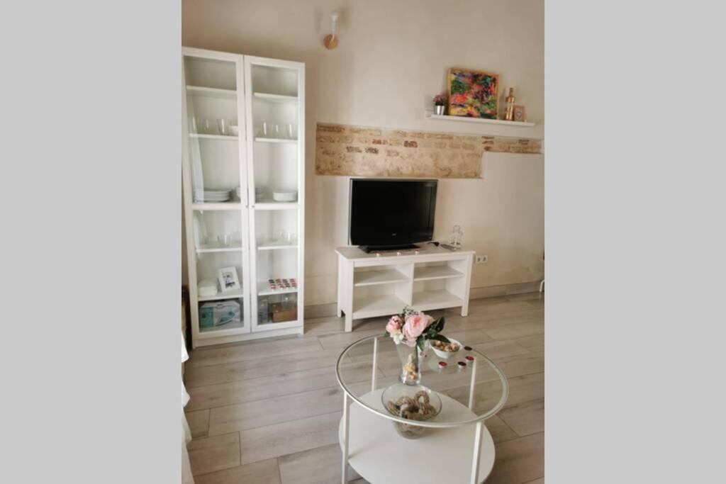 Apartamento La Teja-Parking Privado Daire Carmona  Dış mekan fotoğraf